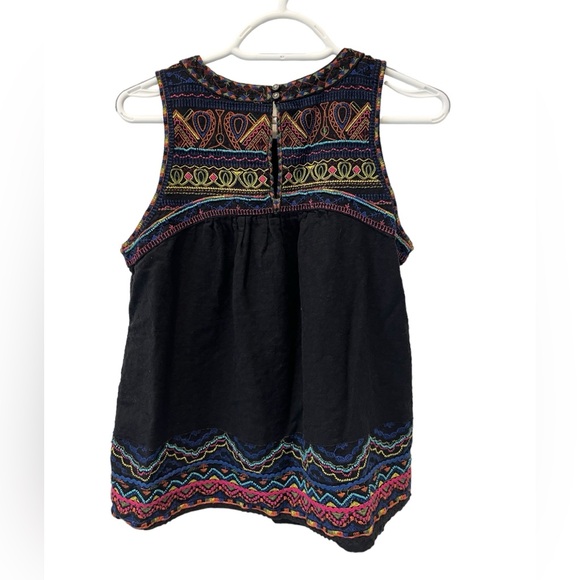 Gorgeous Anthropologie Akemi + Kin Mesa Black Embroidered Tank Top Size 4 - Picture 6 of 15